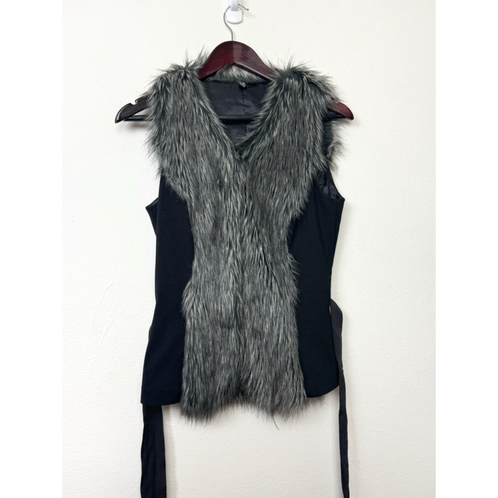 Bisou Bisou Women’s Y2K Faux Fur Vest Gray Black Preppy Grunge Going Out Goth - Picture 2 of 8